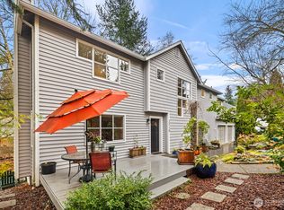2710 NE 105th St, Seattle, WA