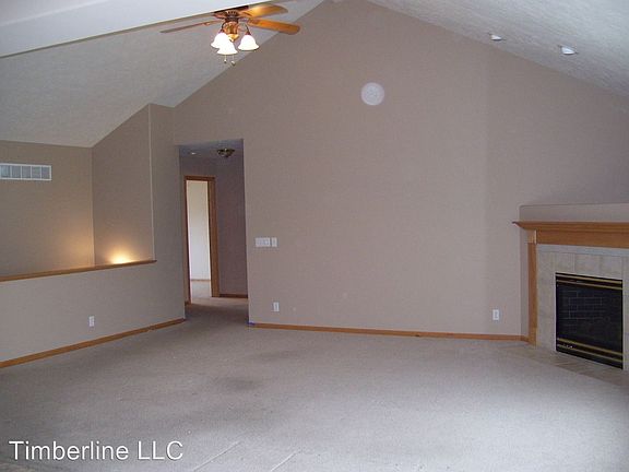3rd image of 5970 Gunnison Ct