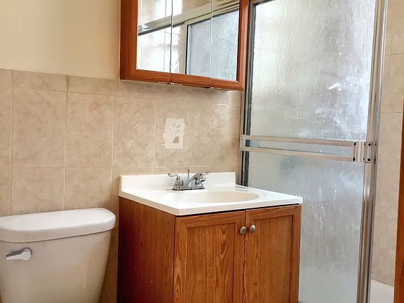 5th image of 5111 Skillman Ave #2F