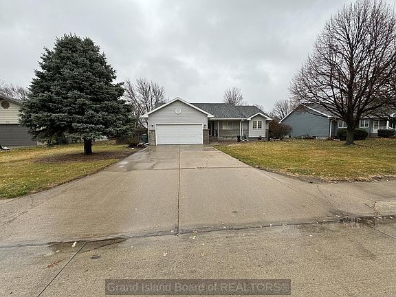 3rd image of 3112 Magnolia Ct