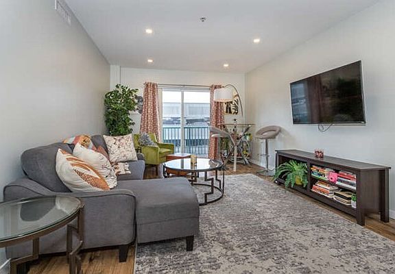 3rd image of 175 Cottage St APT 415