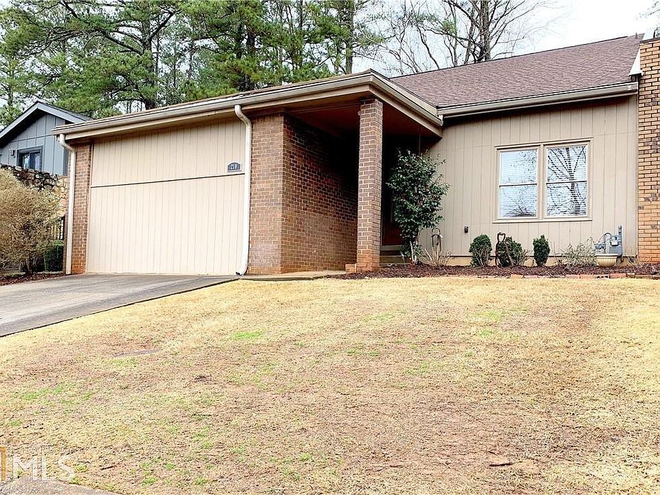 1st image of 210 Leeward Ln #1