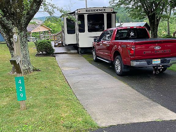 4th image of 429 Saddle Ridge Dr
