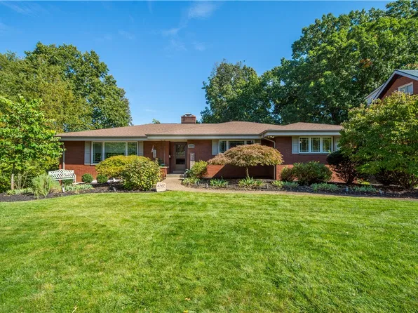 4742 Jewel Dr, Pittsburgh, PA 15236