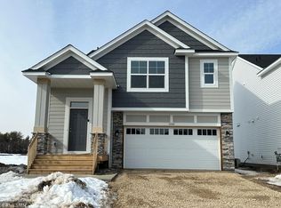 10260 Greenway Cir S, Cottage Grove, MN 55016