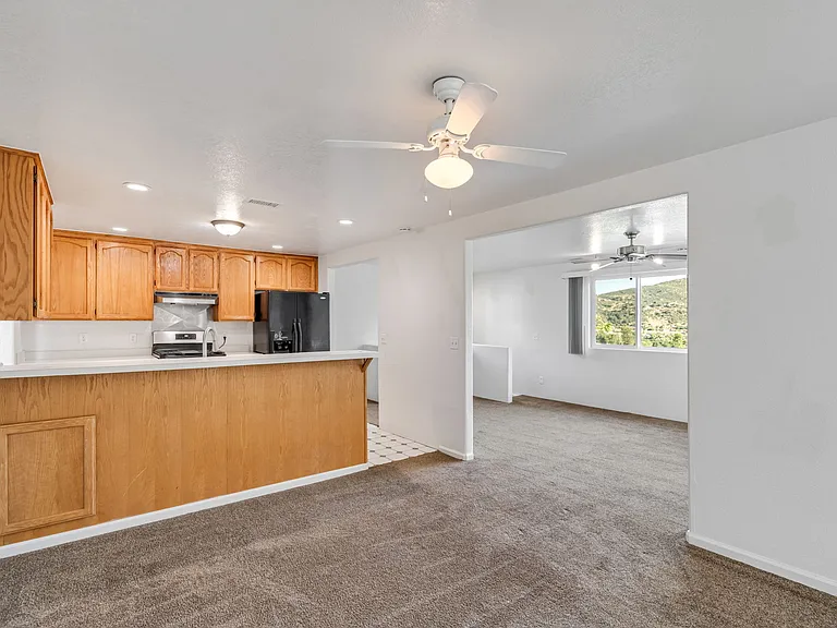 10177 Hawley Rd — Photo 36