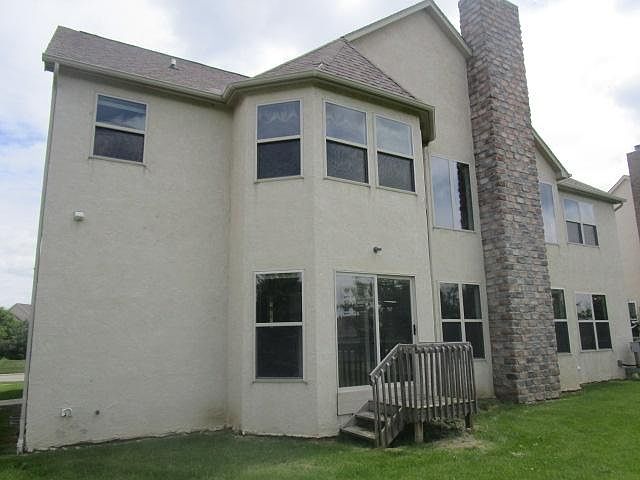 1st image of 3455 Village Club Dr