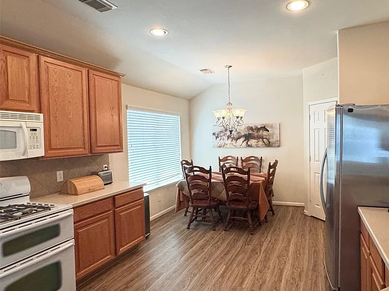 21818 Saragosa Pond Ln — Photo 8