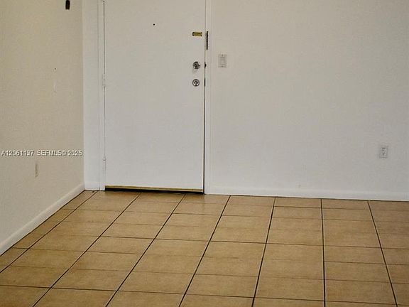3rd image of 616 NW 26th Ave APT 210