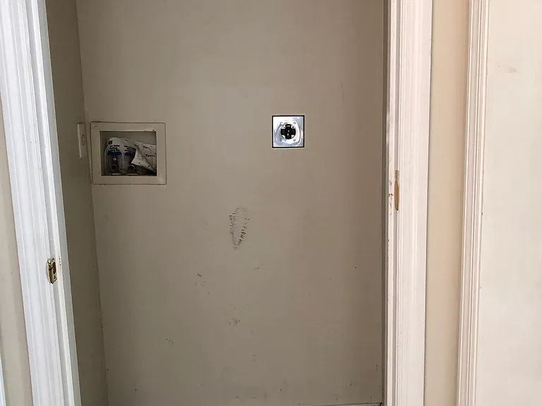 16B Half Moon Dr — Photo 8