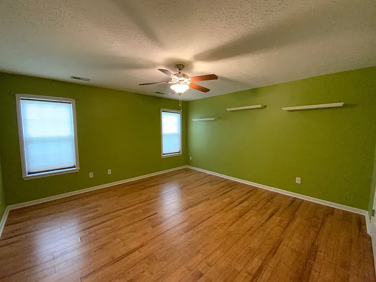 329 Rose Bud Ln — Photo 7