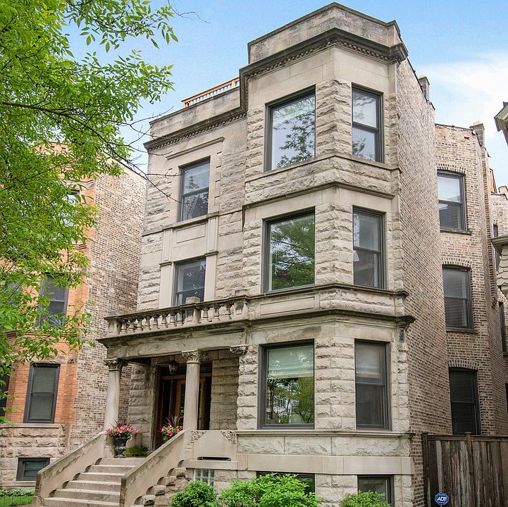 1st image of 1140 W Oakdale Ave #2