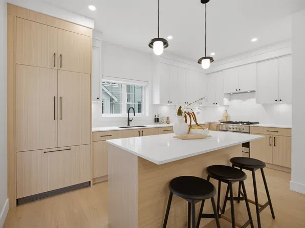 2807 Saint Andrews St #2, Pt Moody, BC V3H 0K1