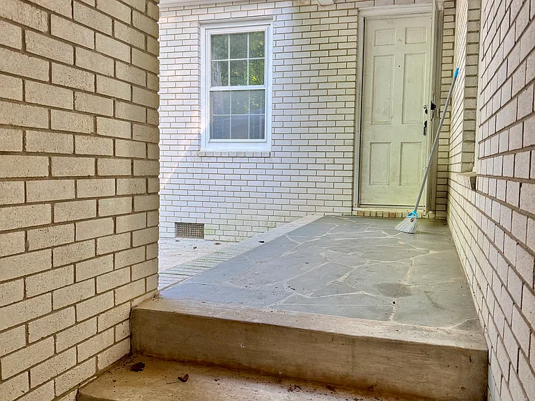 303 Kirk Rd — Photo 15