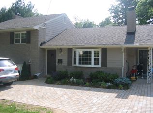 6406 Eppard St, Falls Church, VA 22044
