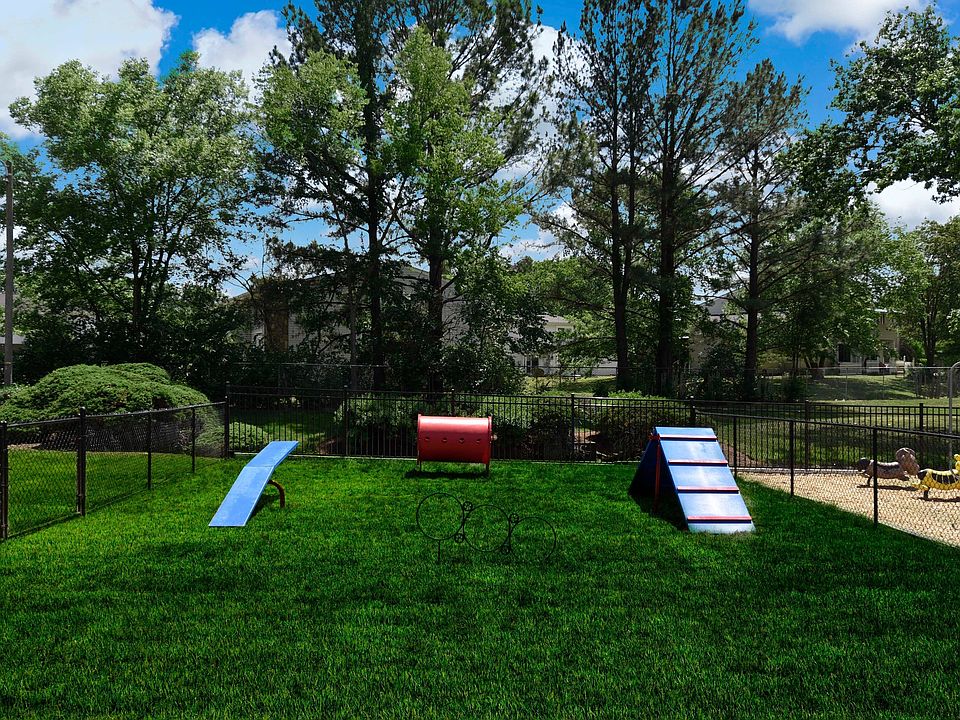 Leash Free Bark Park