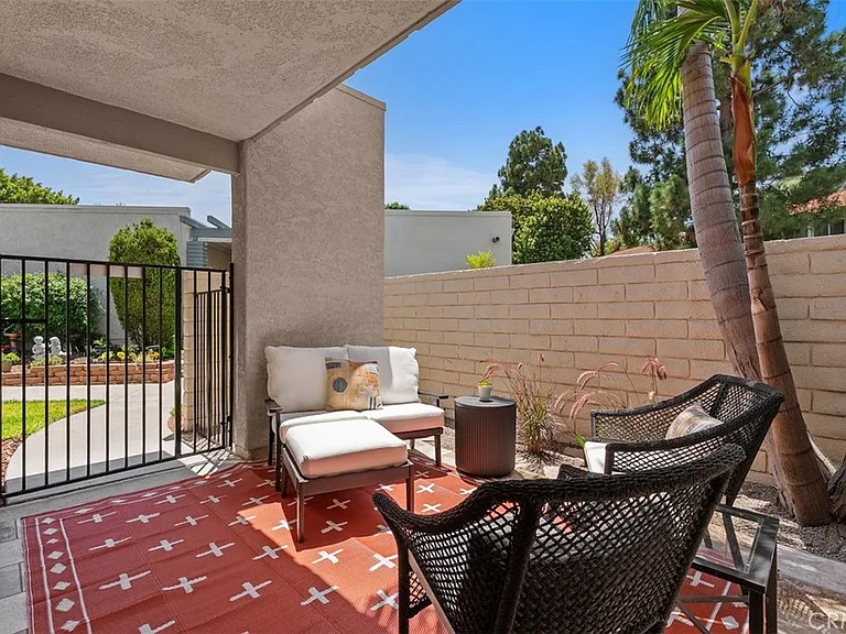 955 Calle Aragon #H — Photo 5