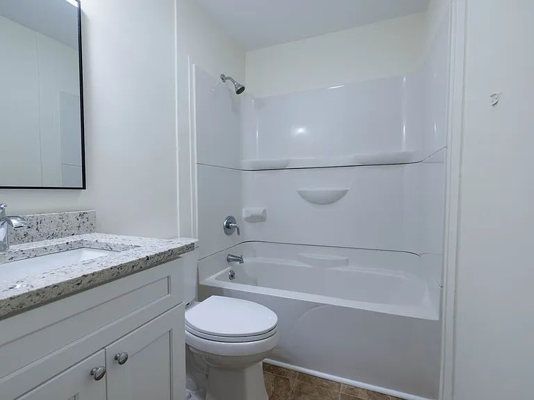 123 Pecan St — Photo 13