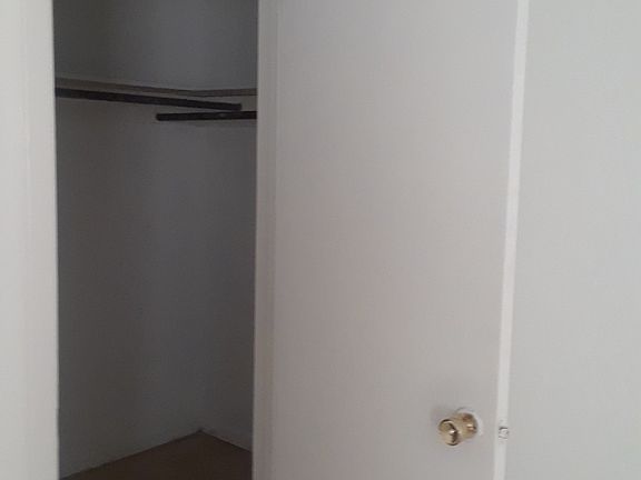 5th image of 1201 College St APT 207
