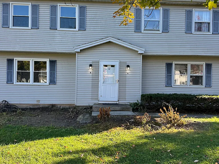 12 Pheasant Run #B — Photo 12