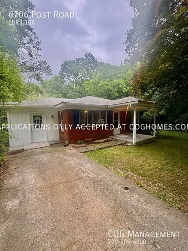 6706 Post Rd Photo 1