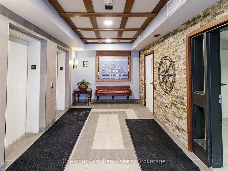 91 Raglan St #412 — Photo 3