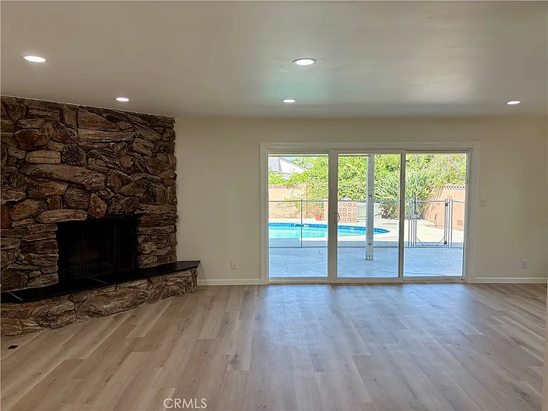6621 Whitman Ave — Photo 4