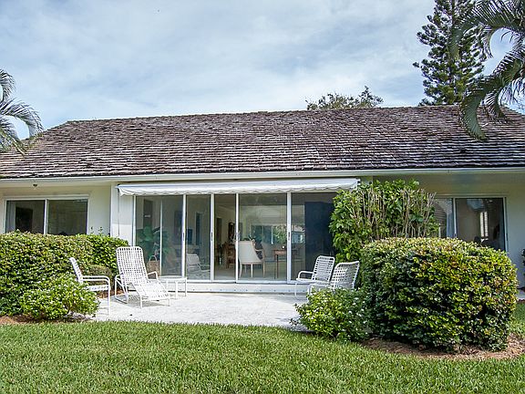 4th image of 461 Village Ln