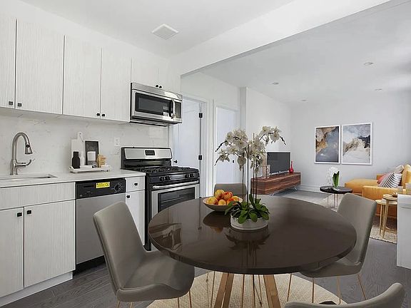 2nd image of 152 Thompson St APT 3D
