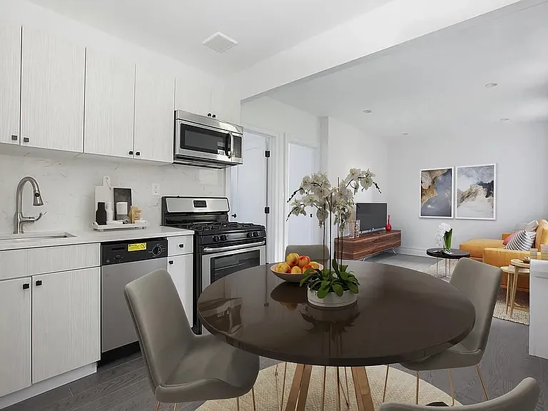 152 Thompson St #3D — Photo 3