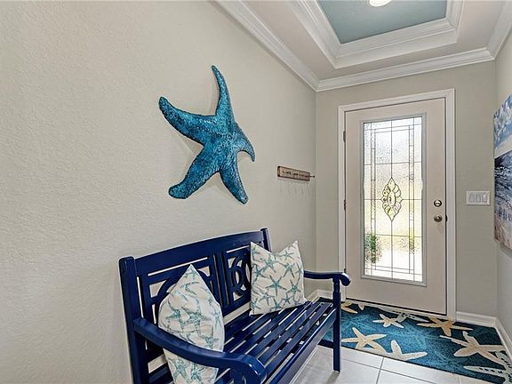 5th image of 2085 La Palma Ave