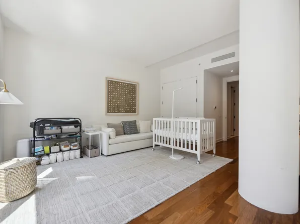 99 Warren Street image 20 of 39