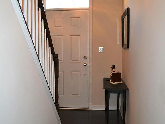 2nd image of 43233 Loudoun Reserve Dr