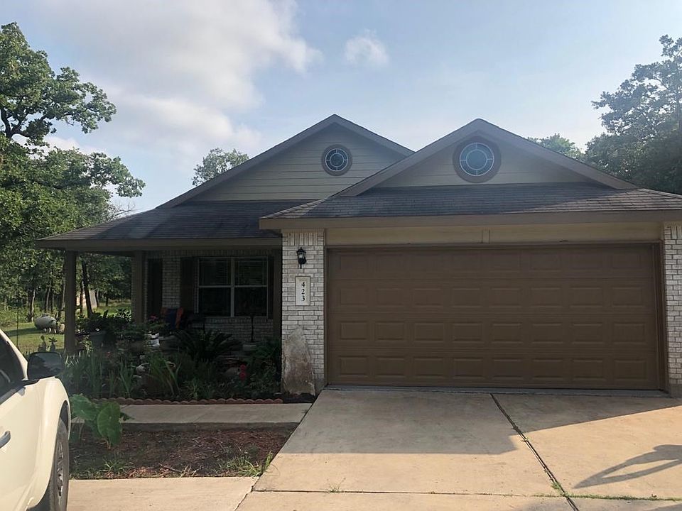 1st image of 423 McDonald Ln W