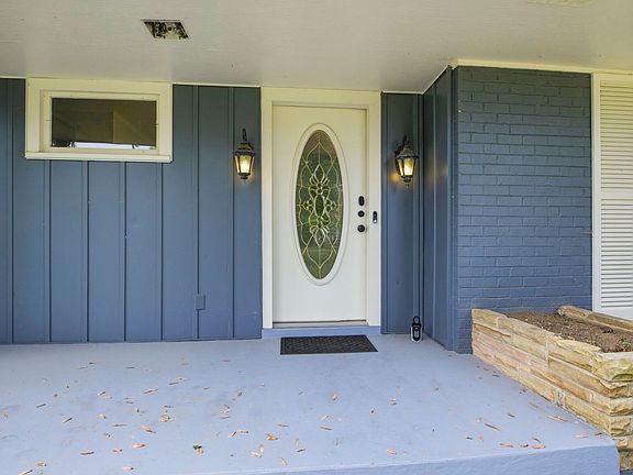 4th image of 110 Walnut Dr