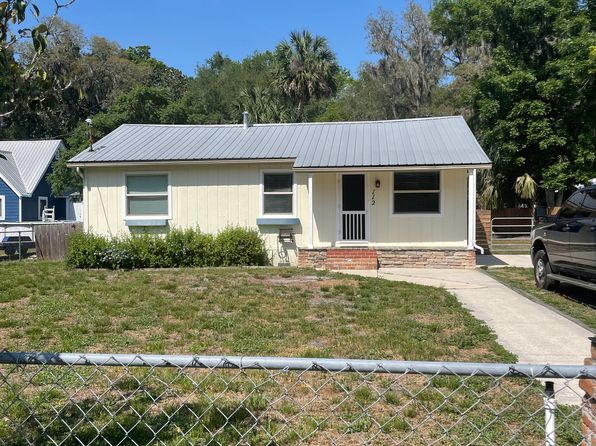 112 Browns Rd, San Mateo, FL 32187