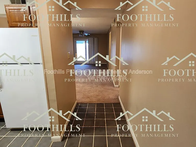 1011 Northlake Dr — Photo 5