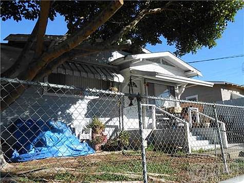 4th image of 4214 Myrtle Ave