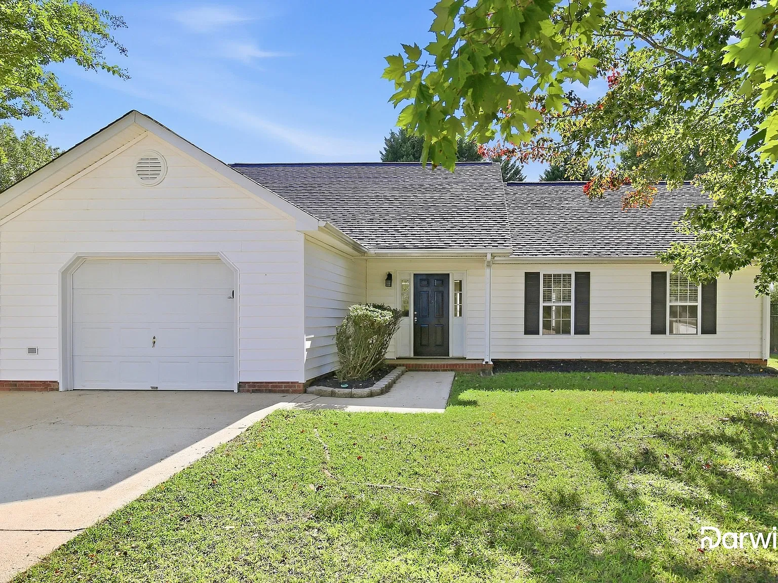 3 bed, 2.0 bath, 1462 sqft, $2,025 — Photo 1