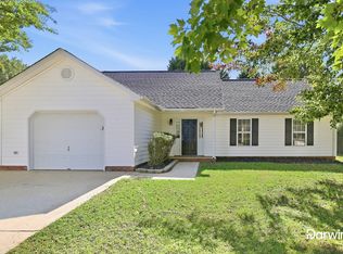 906 Stockwood Ct, High Point, NC 27265