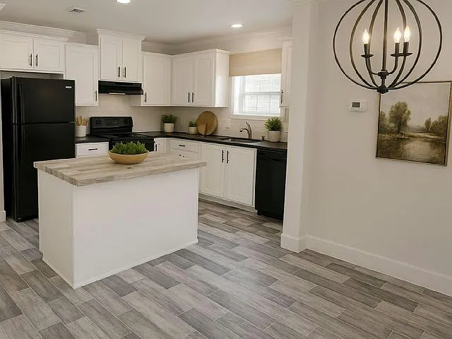 3 bed, 2.0 bath, 1120 sqft, $1,990 — Photo 3