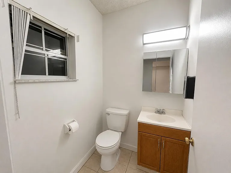 11862 SW 98th Ter — Photo 4