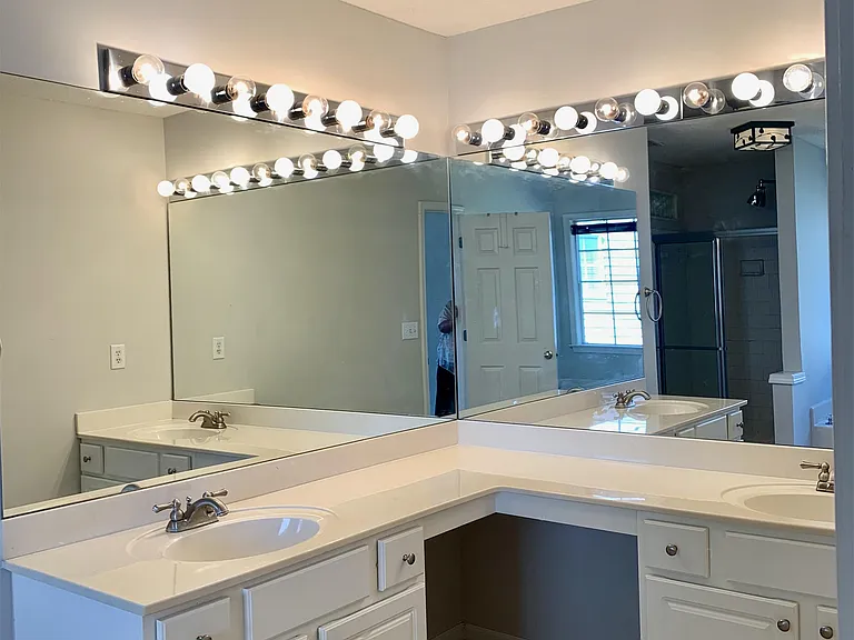 485 Chippenham Ct — Photo 14