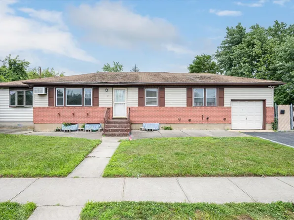 21 Silver Street, West Babylon, NY 11704
