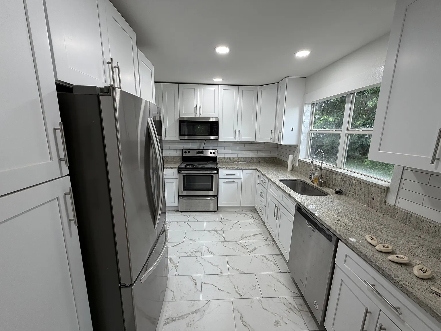 3527 Dartmouth Avenue North — Photo 4