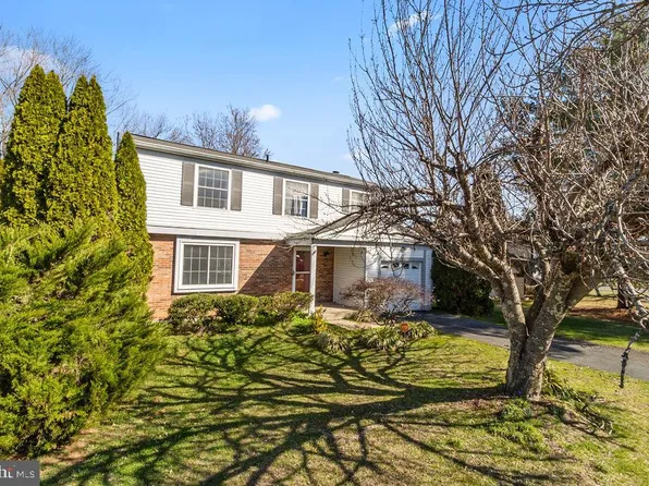 3236 Bethel Church Dr, Woodbridge, VA 22192