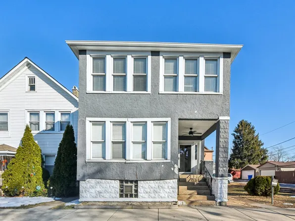 9739 S Escanaba Ave, Chicago, IL 60617