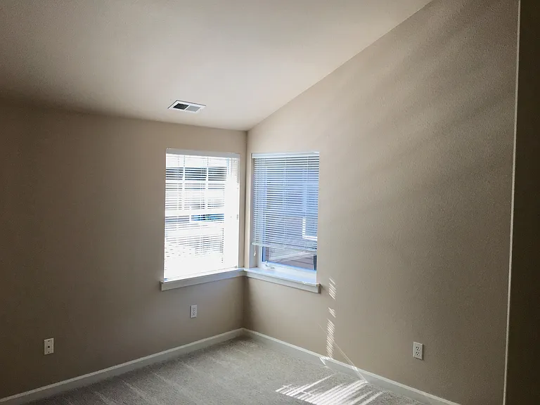 6521B 24th Ave NE — Photo 10