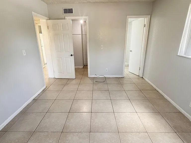 200 Croton Ave #111 — Photo 11