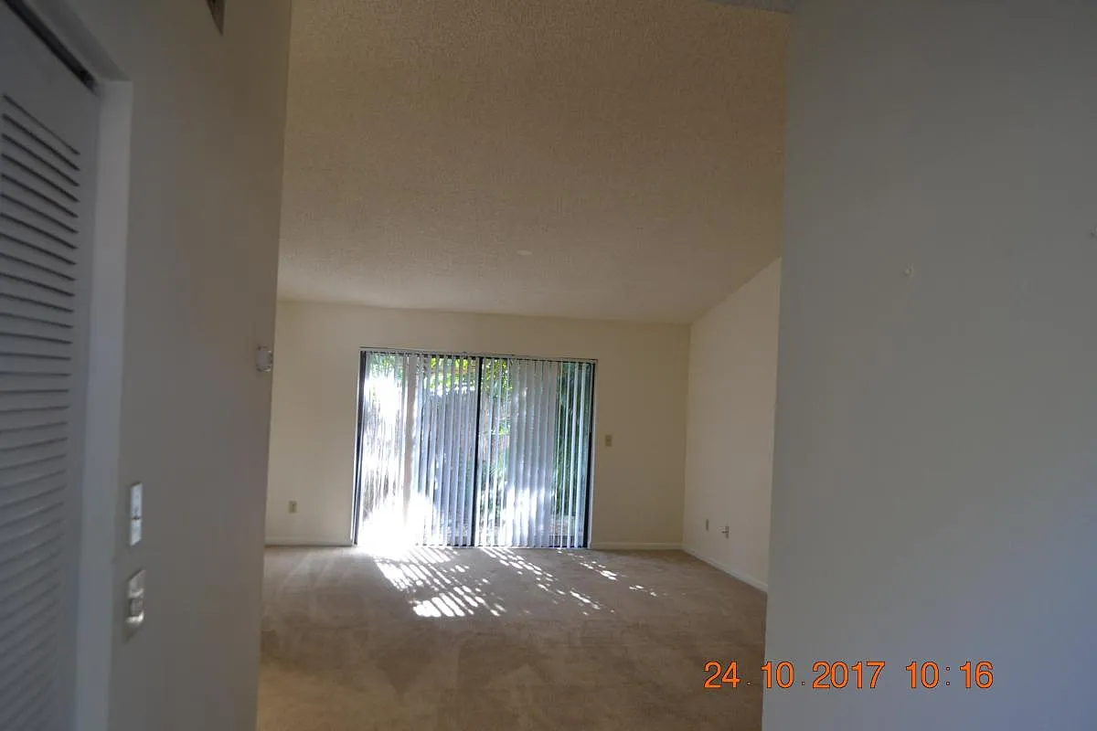 2 bed, 1116 sqft, $1,650 — Photo 3